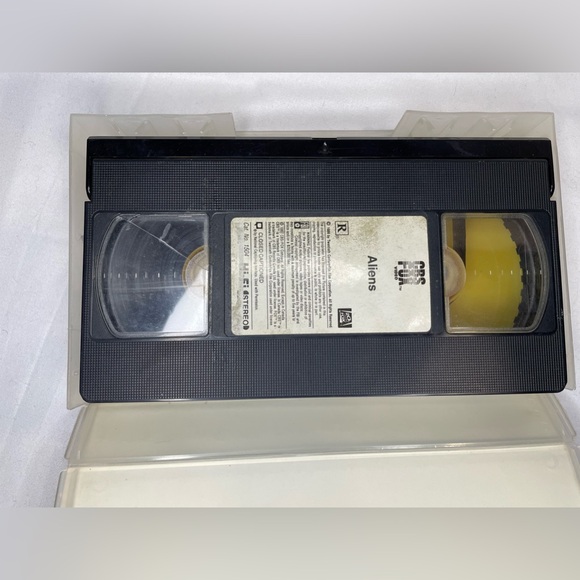 Aliens (VHS, 1986) Rental copy in clear clamshell case horror thriller sequel - Picture 5 of 7